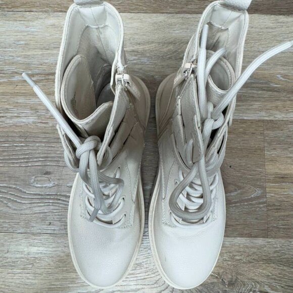 Guess Orana Ivory Combat Boot Women's Size 6 - Picture 2 of 7